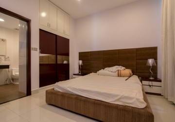 5 Bedroom Villa  For Rent - Tonle Bassac, Phnom Penh thumbnail