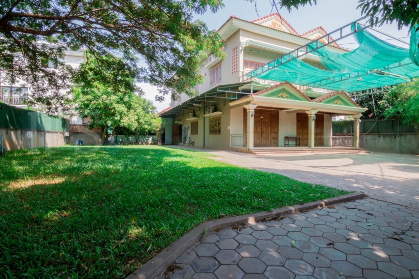 Villa 7 Bedroom  For Rent - Sala Kamreuk, Siem Reap