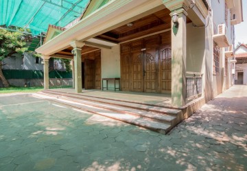 Villa 7 Bedroom  For Rent - Sala Kamreuk, Siem Reap thumbnail