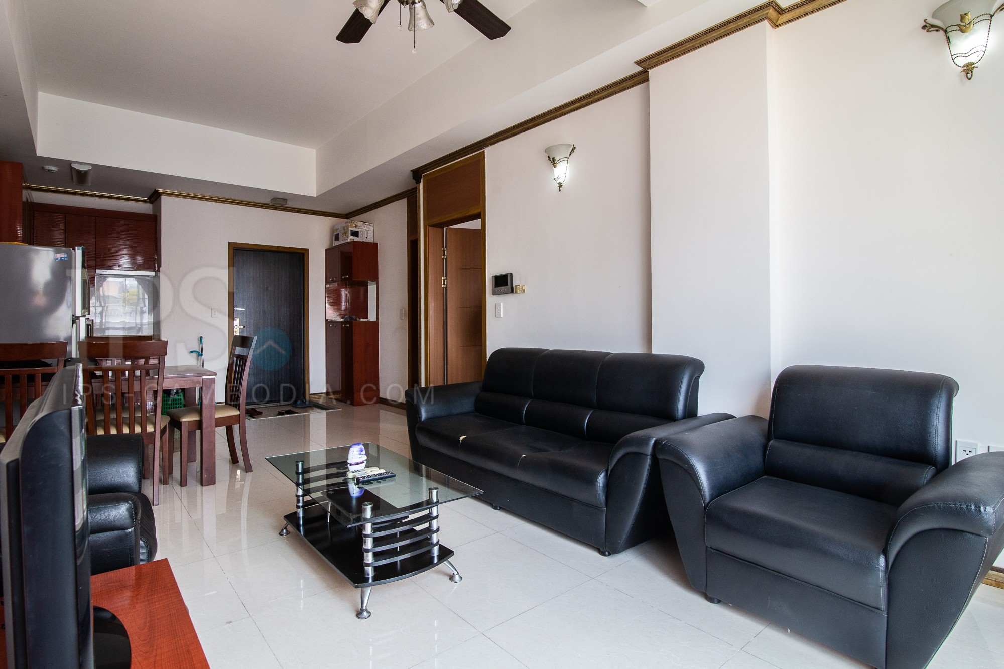 1 Bedroom Apartment  For Sale - Gold 1, BKK1, Phnom Penh thumbnail
