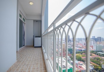 2 Bedrooms Apartment For Rent in De Castle Royal, Phnom Penh thumbnail