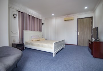 3 Bedrooms Apartment For Rent - BKK1 , Phnom Penh thumbnail