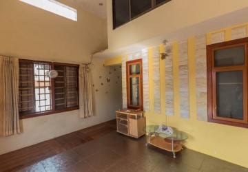 4 Bedroom Villa For Sale - Svay Dangkum, Siem Reap thumbnail