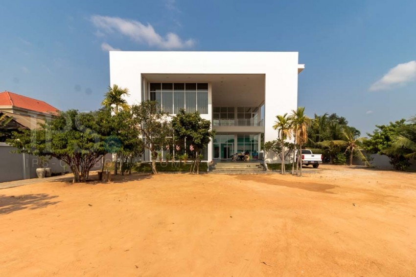 5 Bedroom Villa For Sale - Svay Thom, Siem Reap