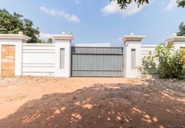 5 Bedroom Villa For Sale - Svay Thom, Siem Reap thumbnail