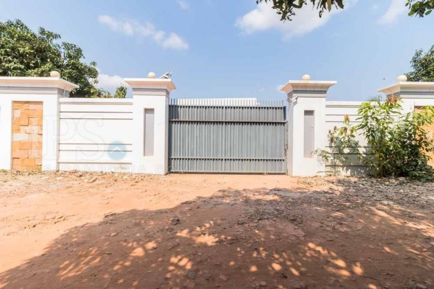 5 Bedroom Villa For Sale - Svay Thom, Siem Reap