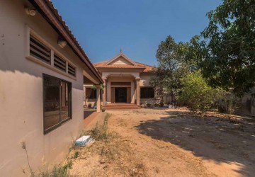 3 Bedroom Villa For Sale - Svay Dangkum, Siem Reap thumbnail