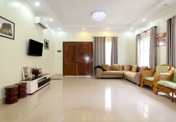 5 Bedroom Villa For Sale - Svay Dangkum, Siem Reap thumbnail