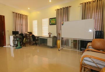 5 Bedroom Villa For Sale - Svay Dangkum, Siem Reap thumbnail