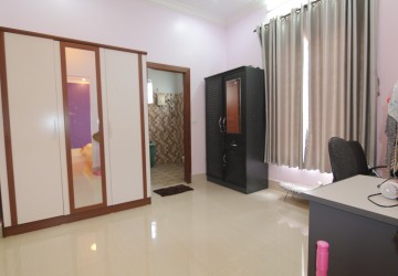 5 Bedroom Villa For Sale - Svay Dangkum, Siem Reap thumbnail