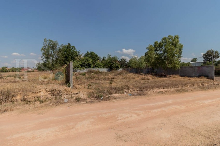 840 sq.m. Land For Sale - Svay Dangkum, Siem Reap