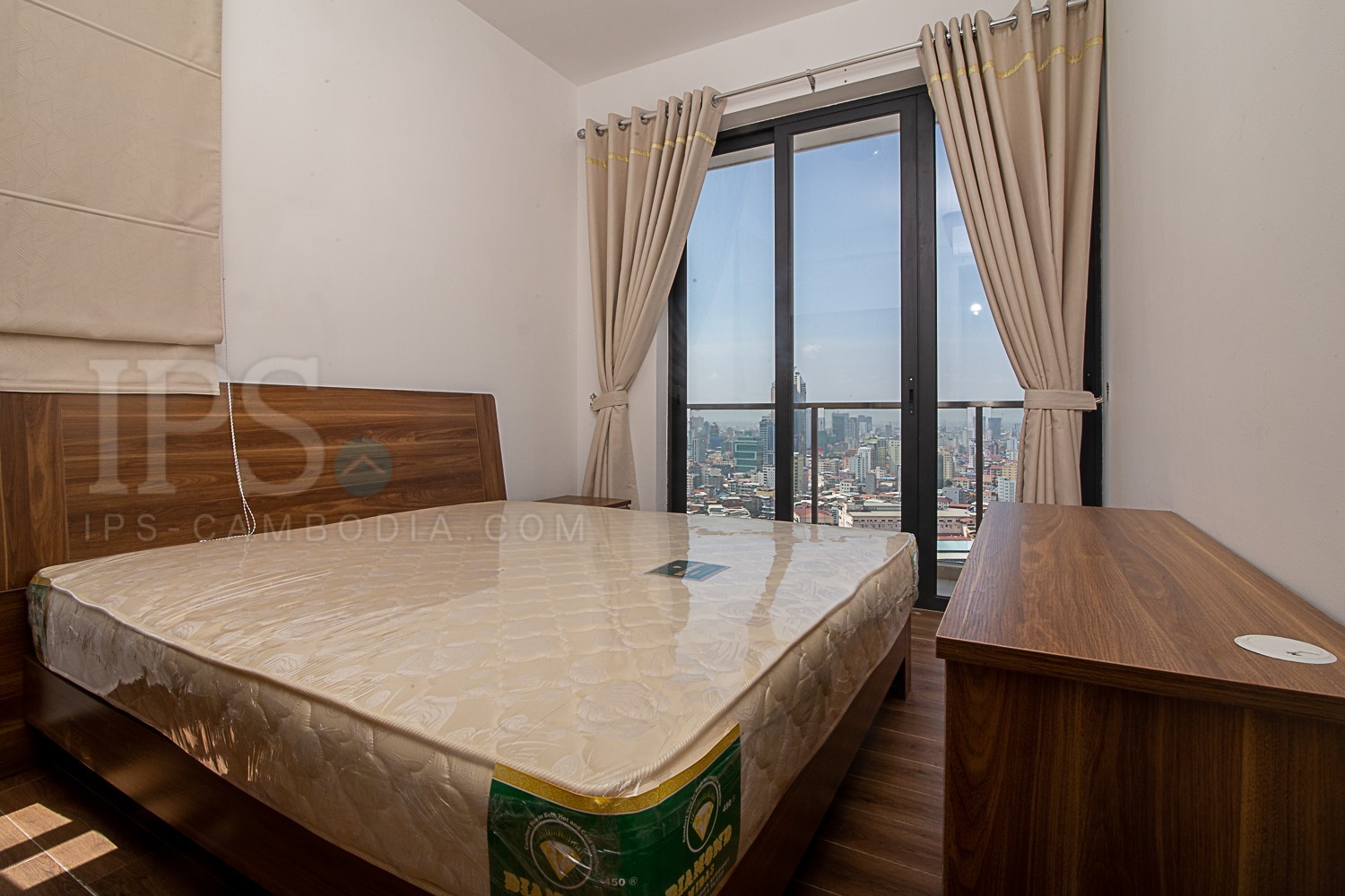 2 Bedroom Condo For Rent - 7 Makara, Phnom Penh - Image 10