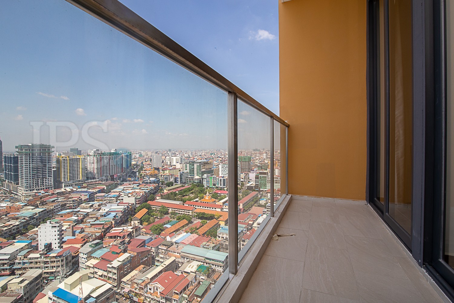 2 Bedroom Condo For Rent - 7 Makara, Phnom Penh - Image 4