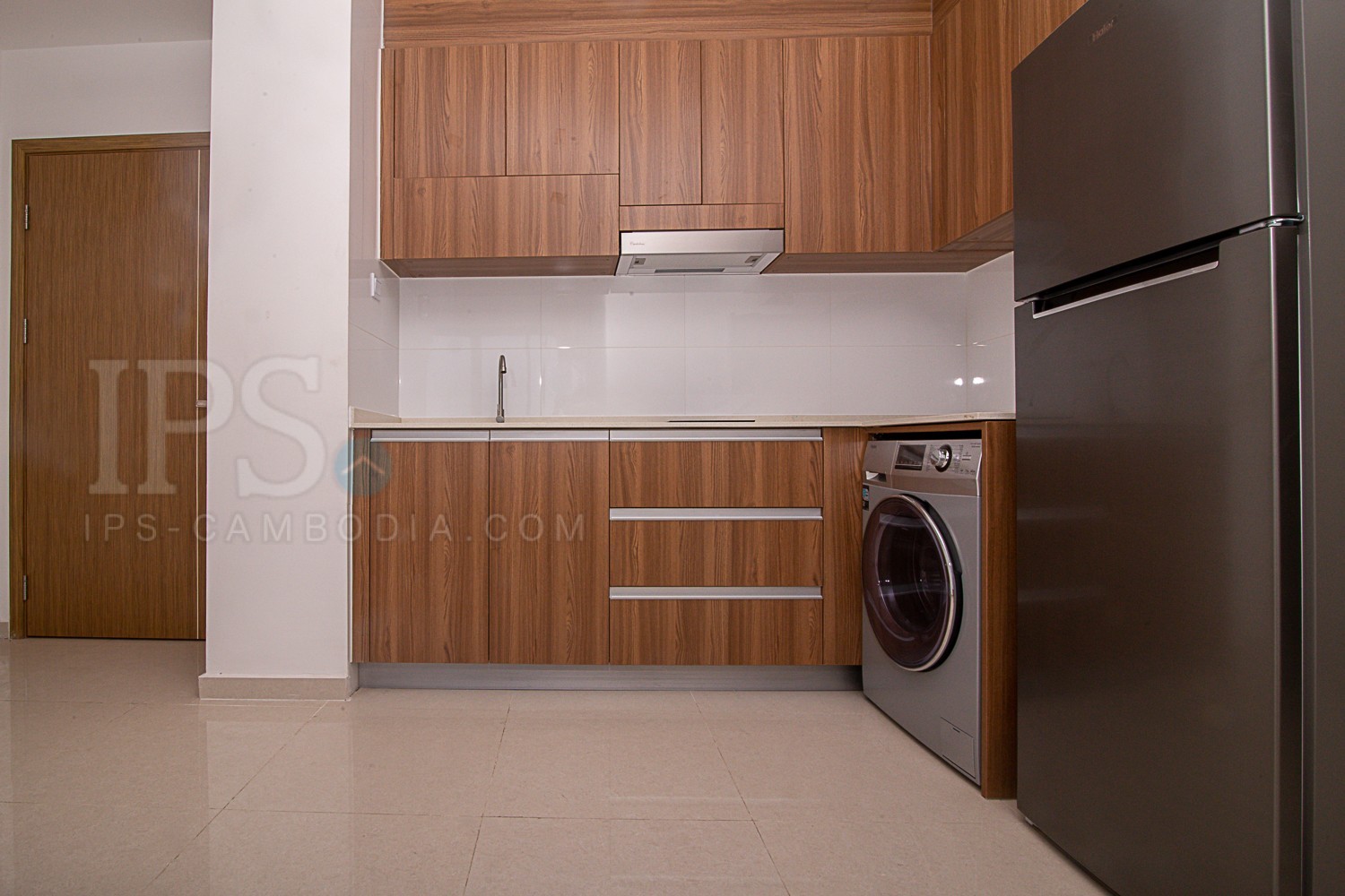2 Bedroom Condo For Rent - 7 Makara, Phnom Penh - Image 6