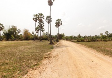 2,500 sq.m. Land For Sale - Sra Ngae, Siem Reap thumbnail