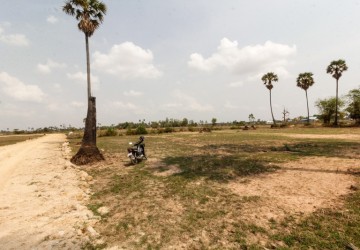 2,500 sq.m. Land For Sale - Sra Ngae, Siem Reap thumbnail