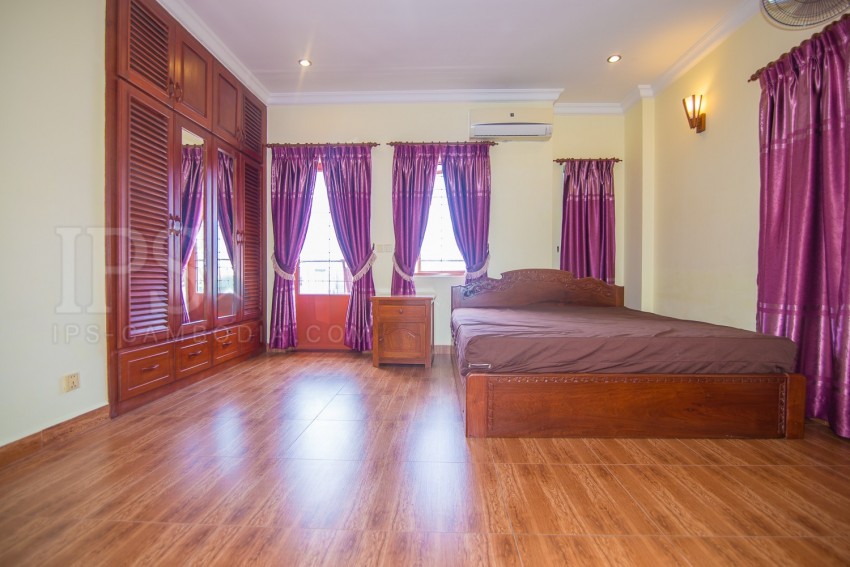 2 Bedroom Serviced Apartment For Rent - Phsar Chas, Phnom Penh