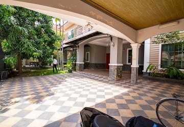 5 Bedroom Villa  For Rent - Chroy Changvar, Phnom Penh thumbnail