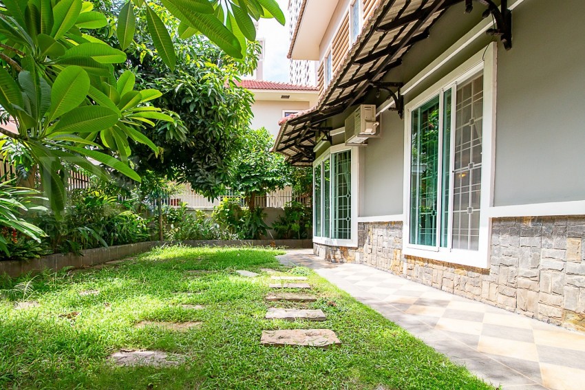 5 Bedroom Villa  For Rent - Chroy Changvar, Phnom Penh