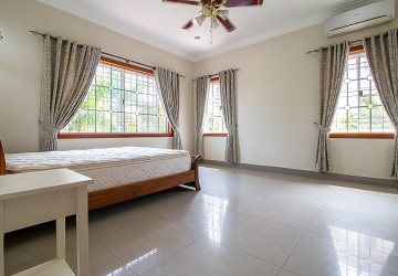 5 Bedroom Villa  For Rent - Chroy Changvar, Phnom Penh thumbnail