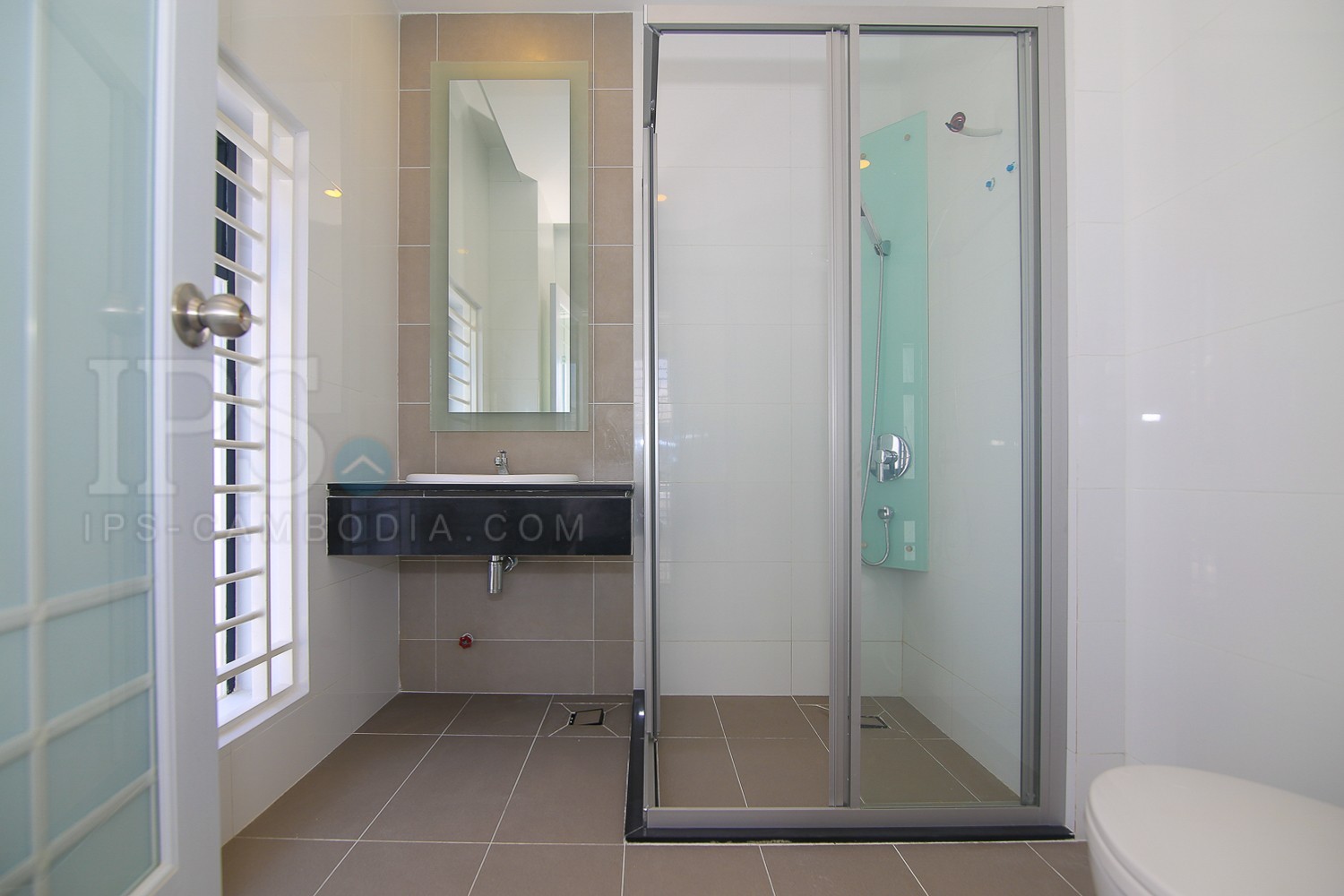 4 Bedrooms Villa, For Rent In Chak Angrae Kraom, Phnom Penh - Image 13