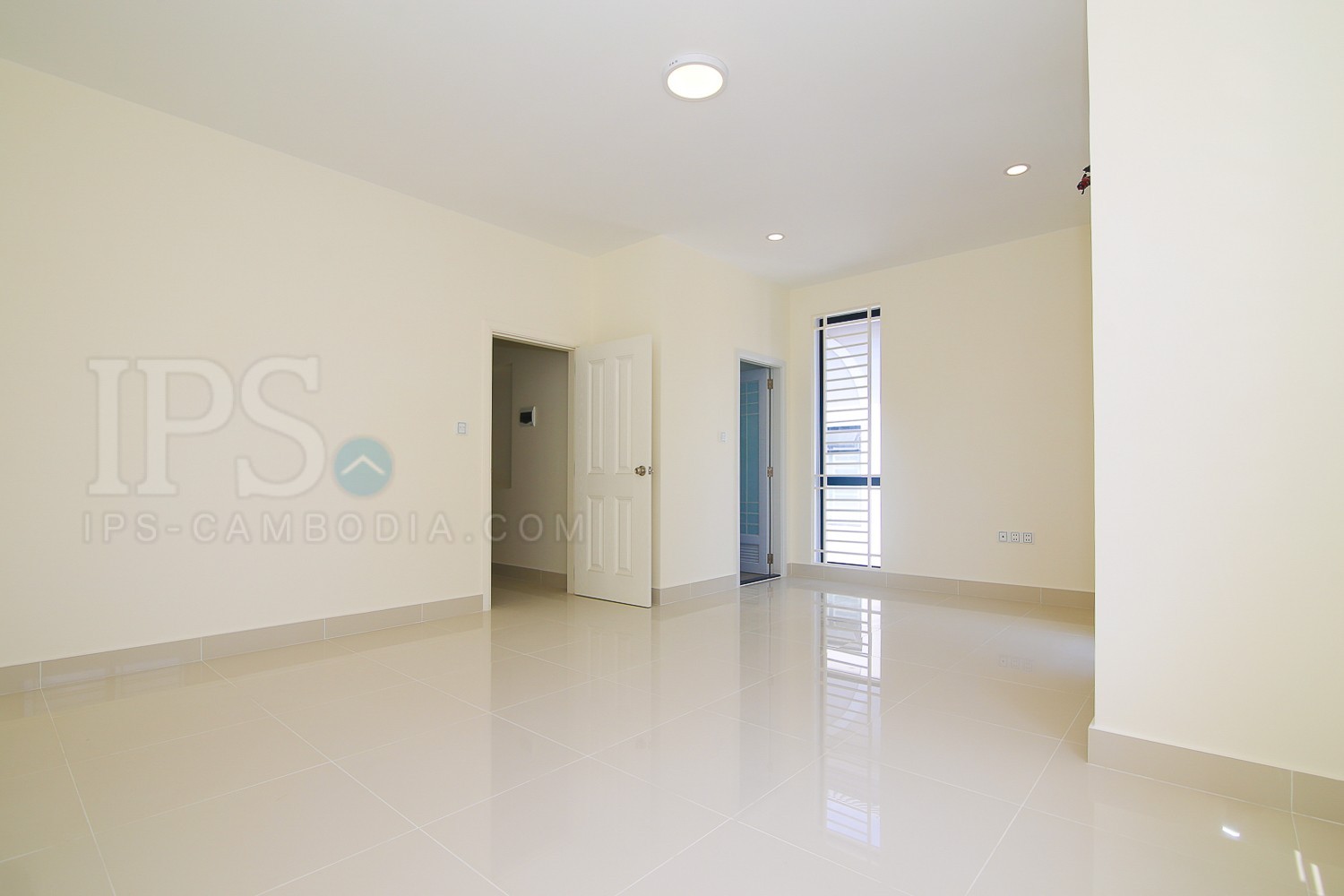 4 Bedrooms Villa, For Rent In Chak Angrae Kraom, Phnom Penh - Image 11