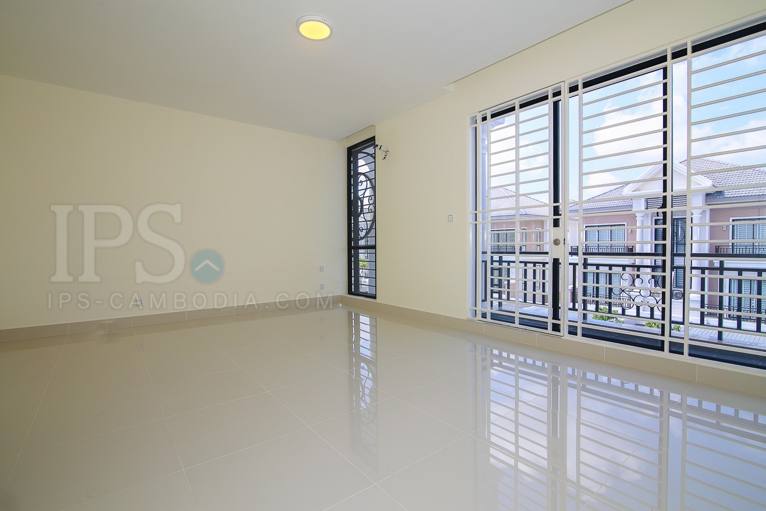 4 Bedrooms Villa, For Rent In Chak Angrae Kraom, Phnom Penh - Image 12