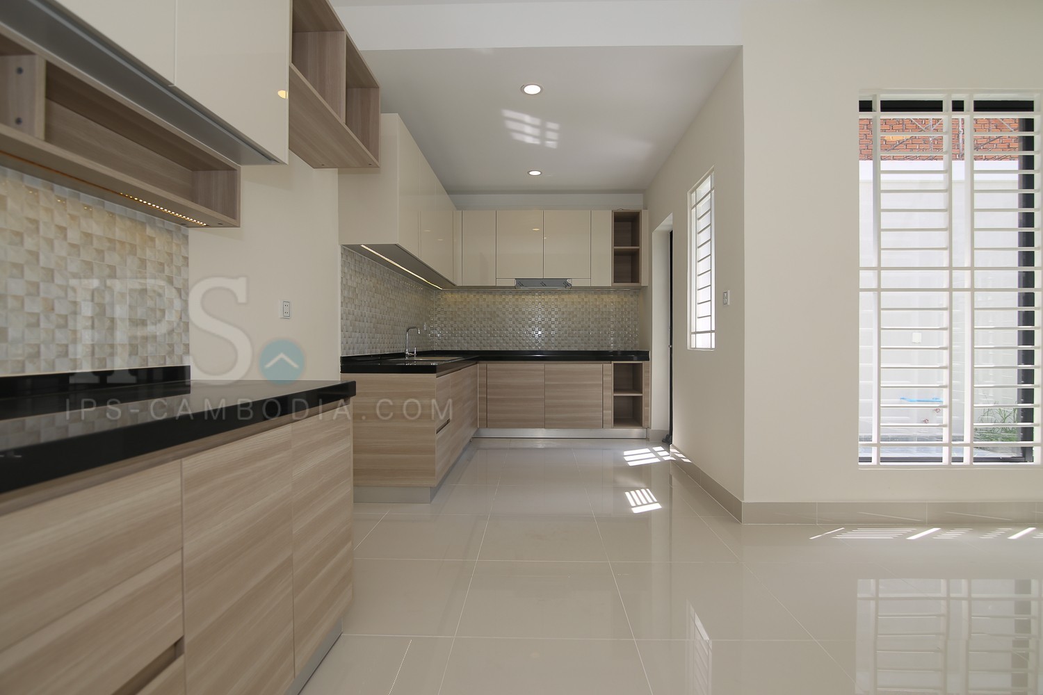 4 Bedrooms Villa, For Rent In Chak Angrae Kraom, Phnom Penh - Image 7