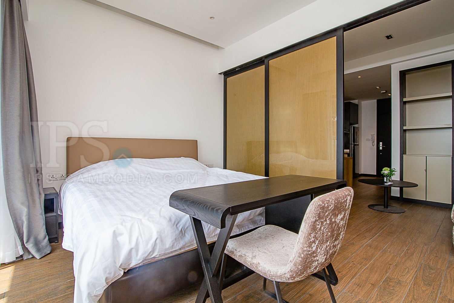 Studio Condo For Rent - Tonle Bassac, Phnom Penh - Image 4