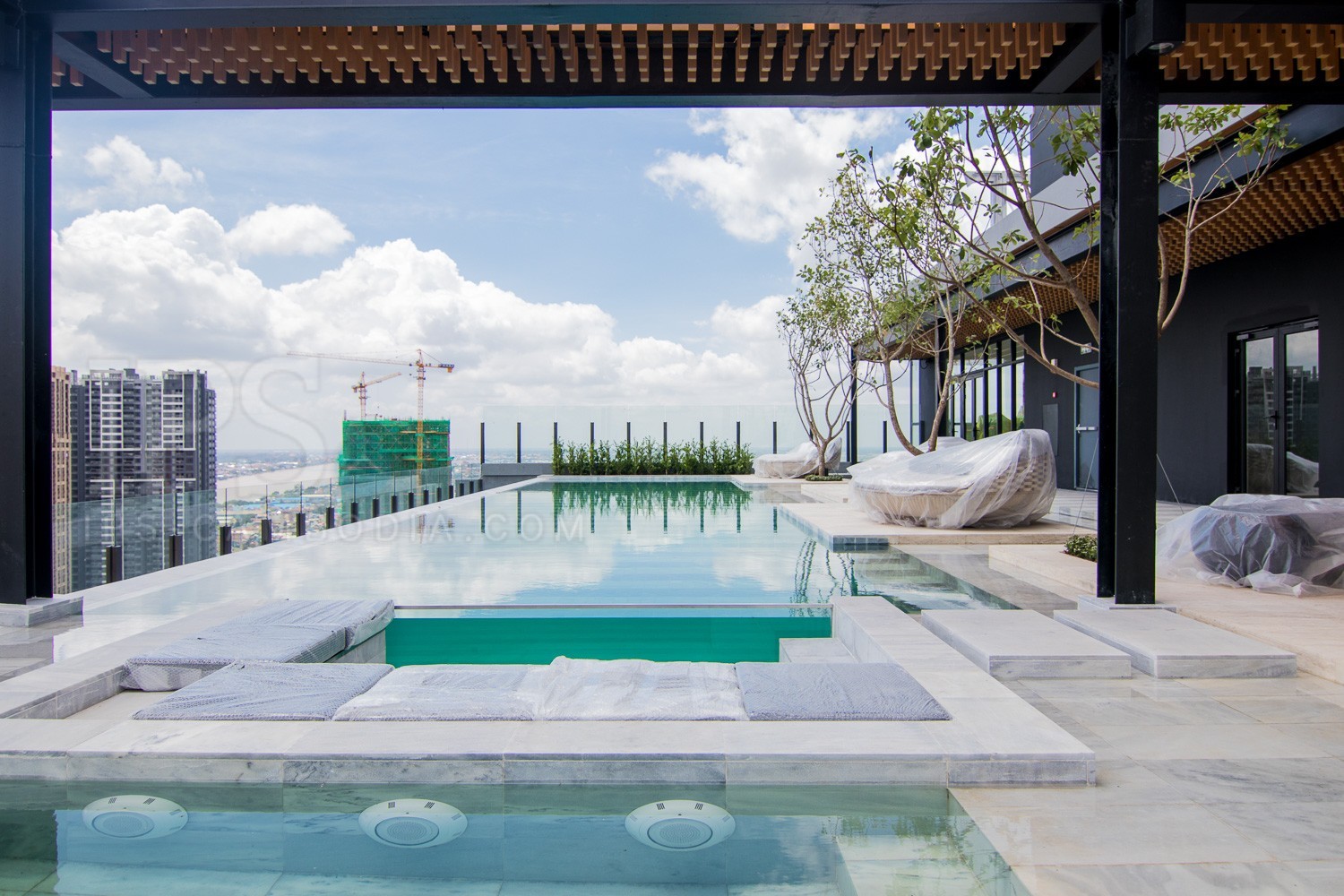 Studio Condo For Rent - Tonle Bassac, Phnom Penh - Image 12