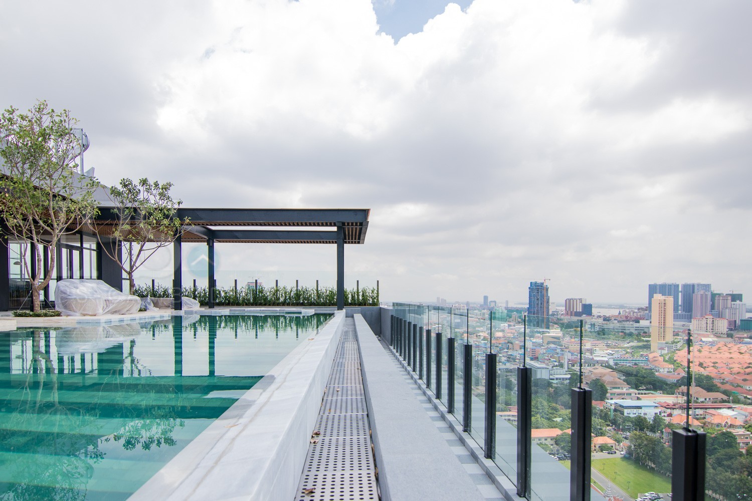 Studio Condo For Rent - Tonle Bassac, Phnom Penh - Image 11