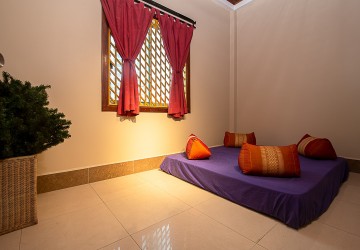 6 Bedroom Townhouse For Rent - Tonle Bassac, Phnom Penh thumbnail