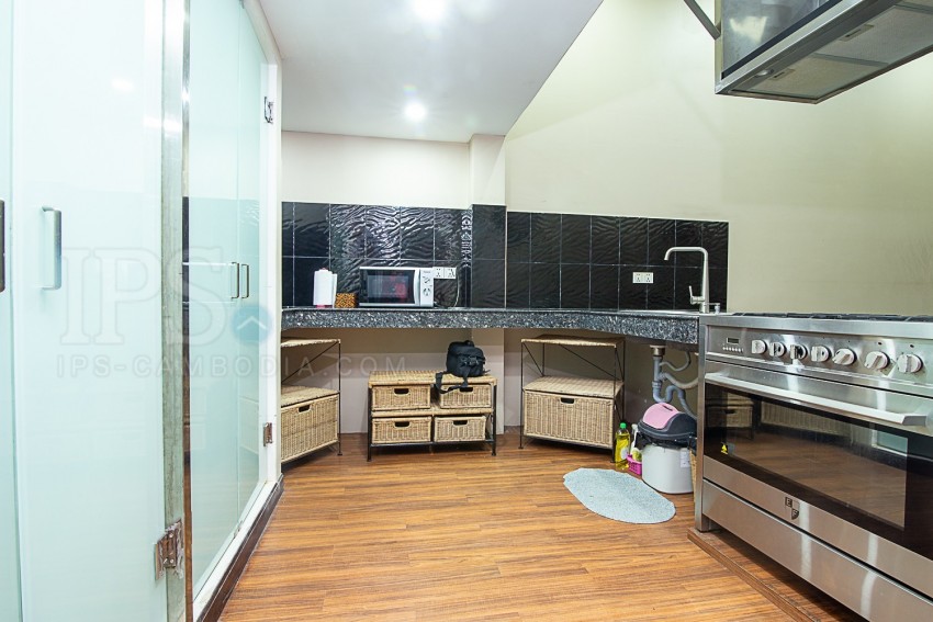 6 Bedroom House For Sale in Phnom Penh - Tonle Bassac