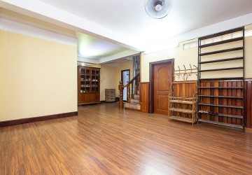 6 Bedroom House For Sale in Phnom Penh - Tonle Bassac thumbnail
