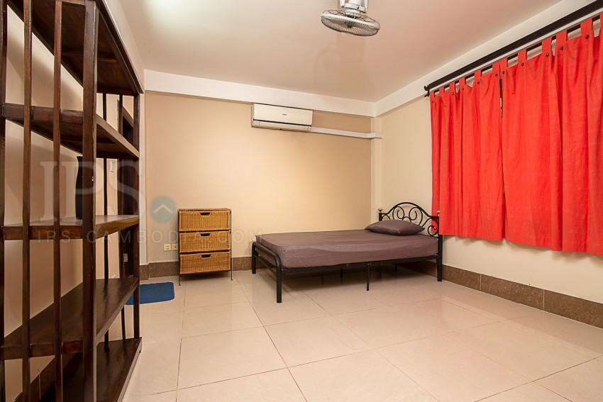 6 Bedroom House For Sale in Phnom Penh - Tonle Bassac