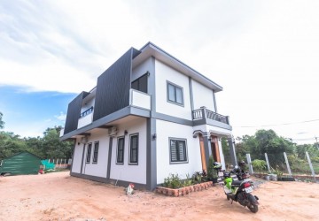 5 Bedroom Villa For Sale - Svay Dangkum, Siem Reap thumbnail