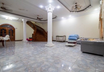 4 Bedroom Villa For Rent - Veal Vong, Phnom Penh thumbnail