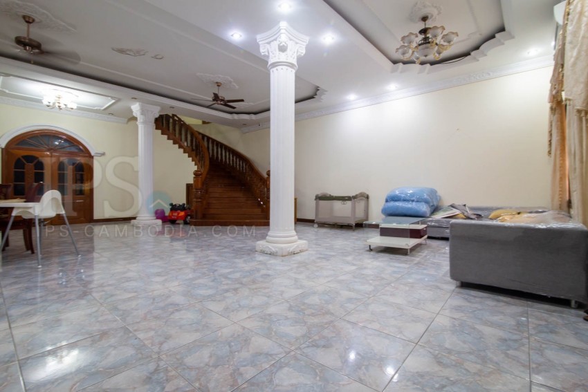 4 Bedroom Villa For Rent - Veal Vong, Phnom Penh