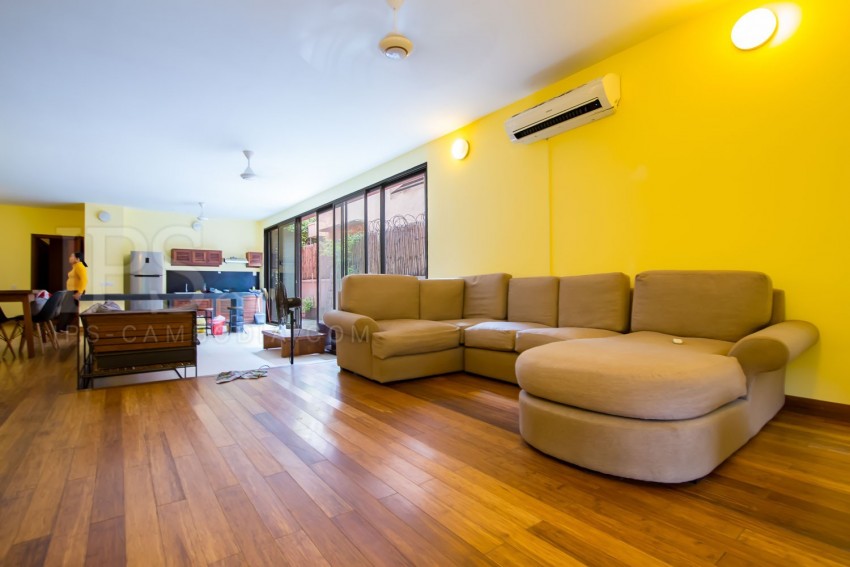 2 Bedroom Aparment For Rent in Tonle Bassac, Phnom Penh