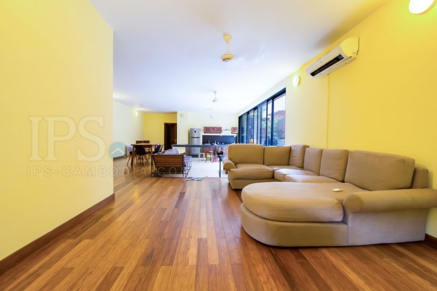 2 Bedroom Aparment For Rent in Tonle Bassac, Phnom Penh