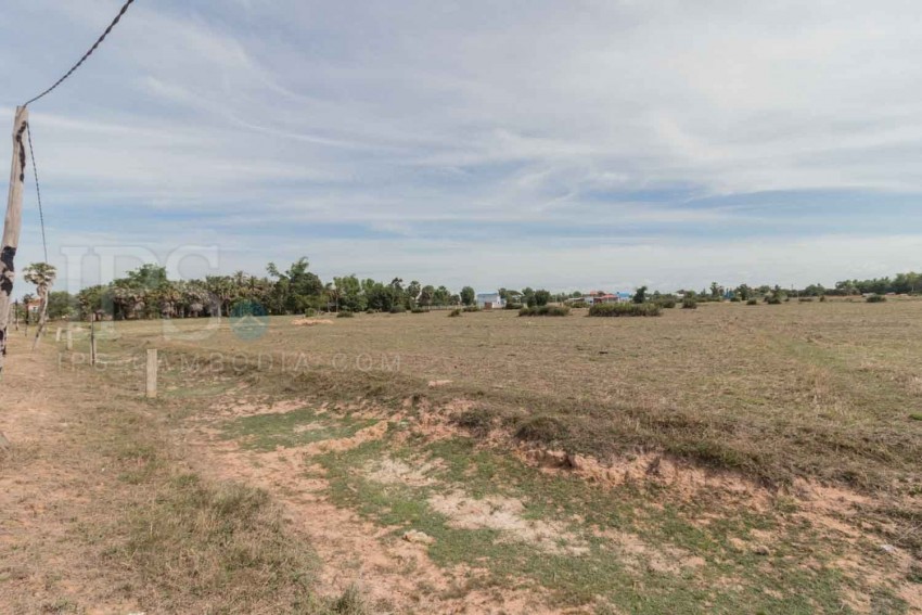 19000 sq.m. Land  For Sale - Chreav, Siem Reap