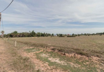 19000 sq.m. Land  For Sale - Chreav, Siem Reap thumbnail