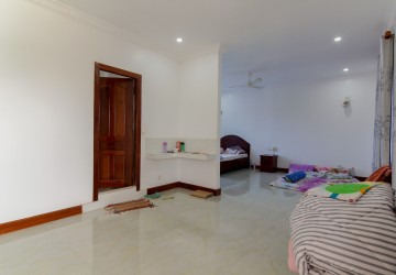 11 Bedroom Villa  For Sale - Svay Dangkum, Siem Reap thumbnail