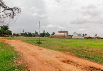 1552 sq.m. Land For Sale - Svay Dangkum, Siem Reap thumbnail