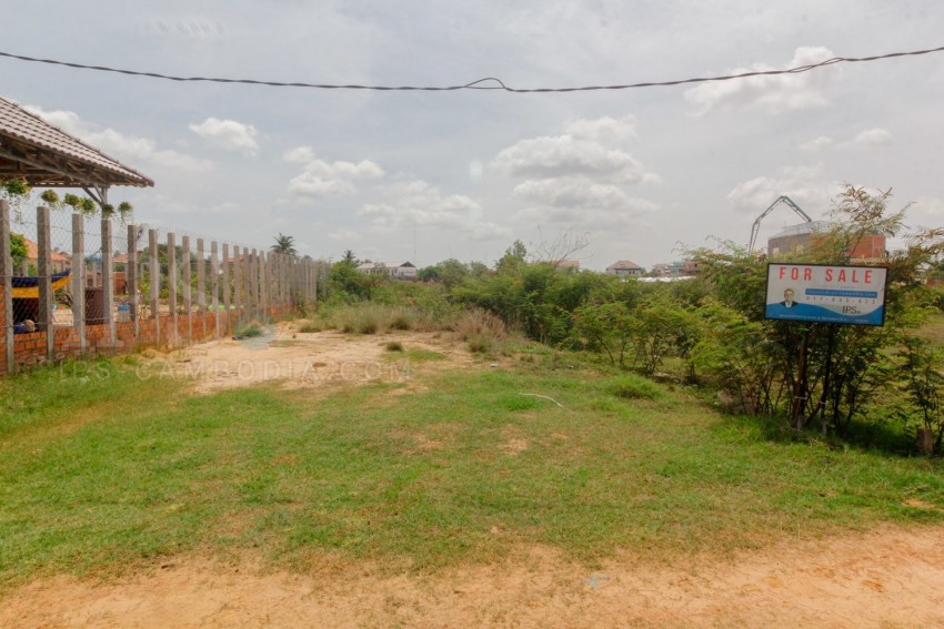 220 sqm Land For Sale - Svay Dangkum, Siem Reap