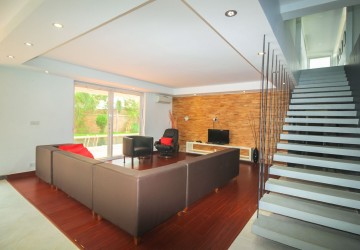 4 Bedroom Western designed Villa  For Sale - Sala Kamreuk, Siem Reap thumbnail