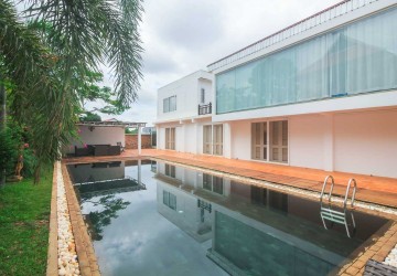 4 Bedroom Western designed Villa  For Sale - Sala Kamreuk, Siem Reap thumbnail