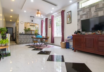 4 Bedroom Villa For Rent - Svay Dangkum, Siem Reap thumbnail