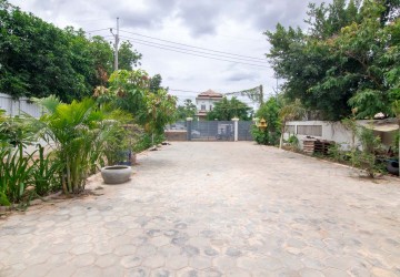 4 Bedroom Villa For Rent - Svay Dangkum, Siem Reap thumbnail