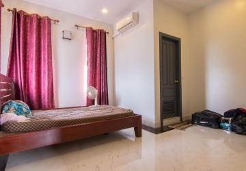 4 Bedroom Villa For Rent - Svay Dangkum, Siem Reap thumbnail